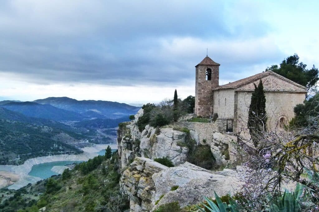 best-destinations-in-spain-siurana