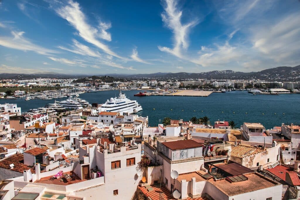 best-places-in-spain-for-nightlife-ibiza