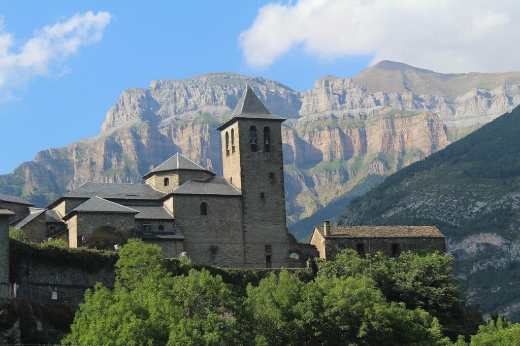 hidden-gems-in-spain-torla-ordesa