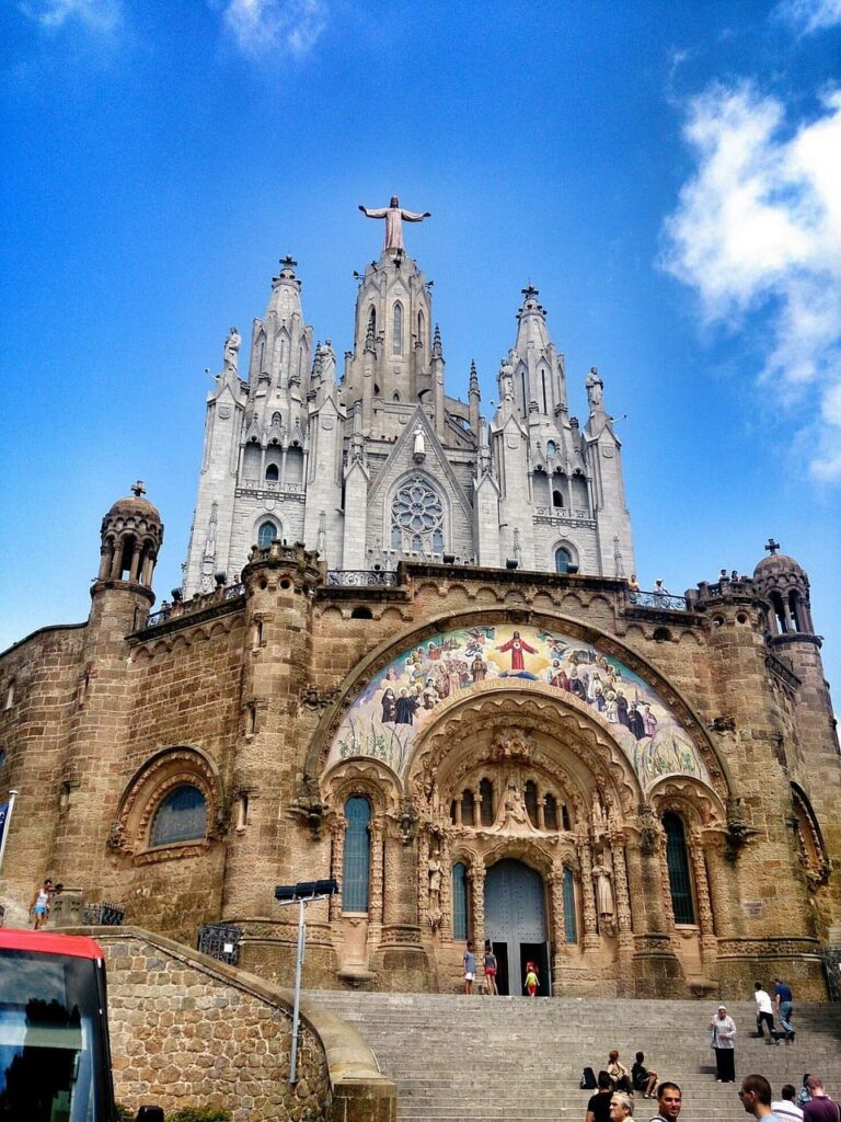 what-to-see-in-barcelona-in-3-days-tibidabo