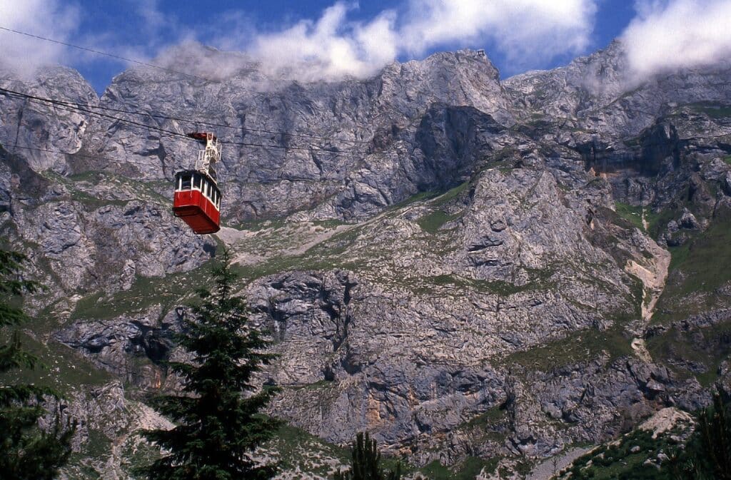 Fuente De funicular in Cantabria