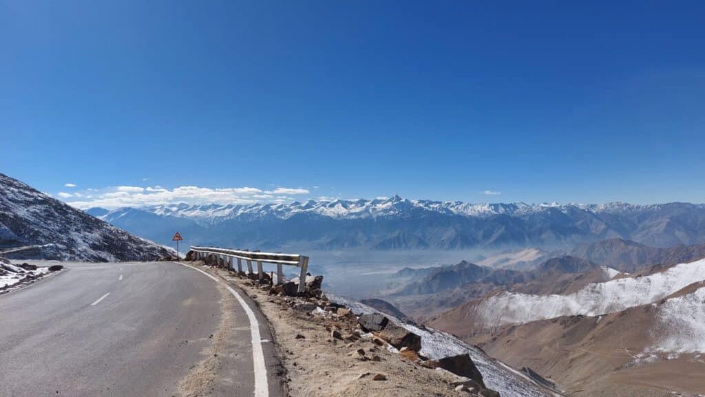 Leh Ladakh motorcycle trip
Himalaya adventure
Leh Ladakh road trip
Leh to Nubra Valley (incl. "distance" once)
Leh Ladakh solo bike trip
Best places to go in Asia
Khardung La Pass
Thiksey Monastery
Leh Ladakh solo bike trip