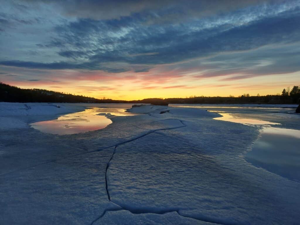 Things to do in Sweden: Northern Lights, Cities, and 7 amazing natural spots 8 Frozen lakes in Sweden during spring