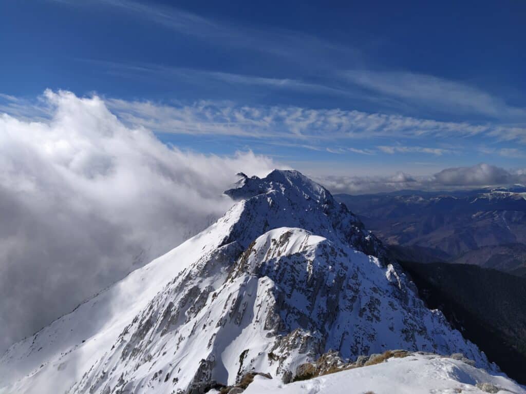A Guide to Wild Romania: from the Carpathian Mountains to the Danube Delta 6 Piatra Craiului in winter best hiking in europe