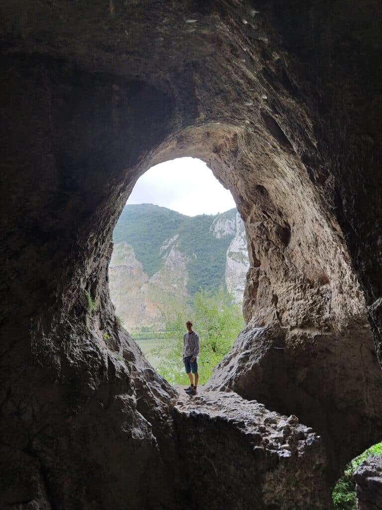 A Guide to Wild Romania: from the Carpathian Mountains to the Danube Delta 17 Cave gaura cu Musca, Cazanele Dunarii